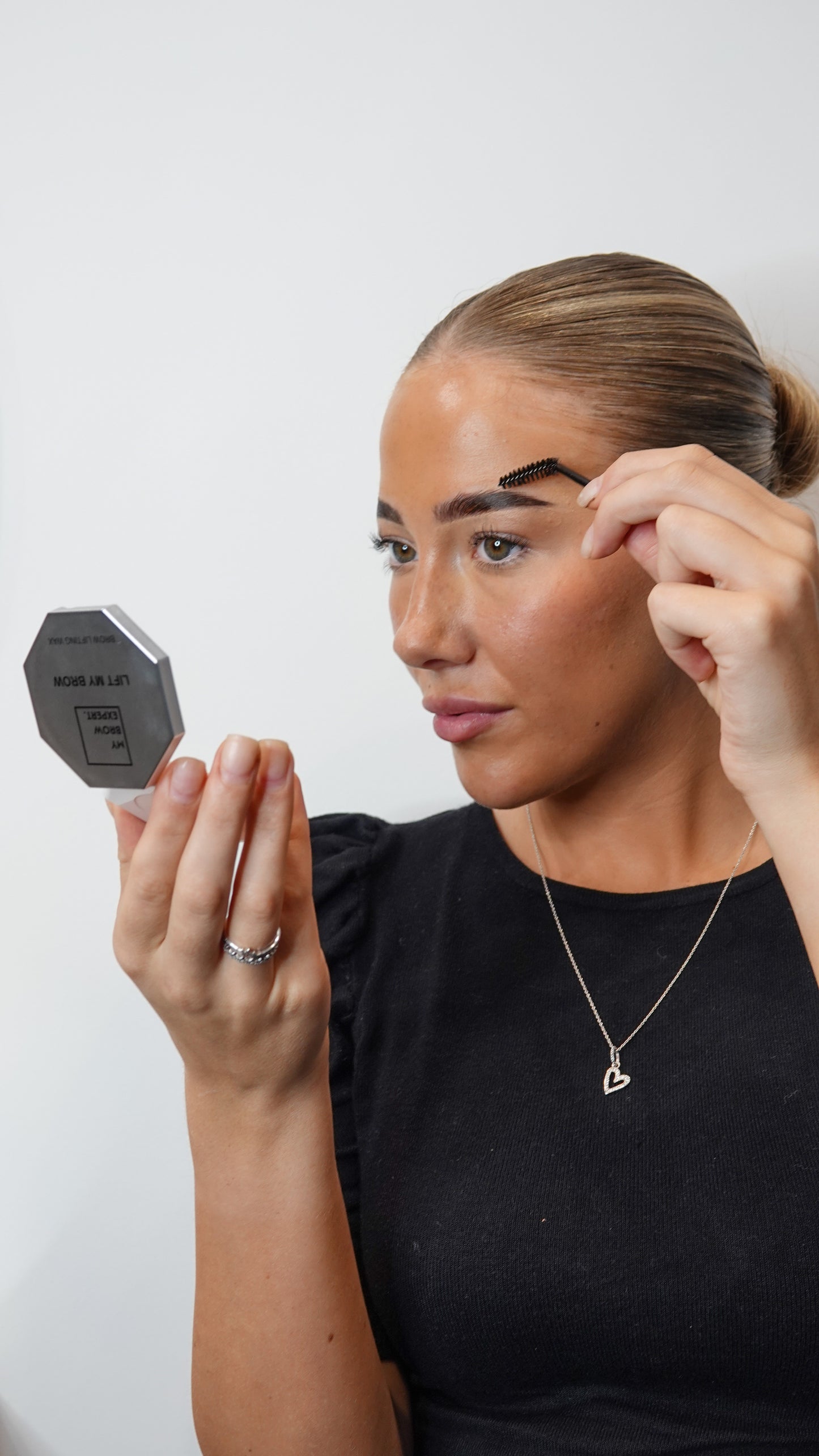 Brow Lifting Wax by My Brow Expert